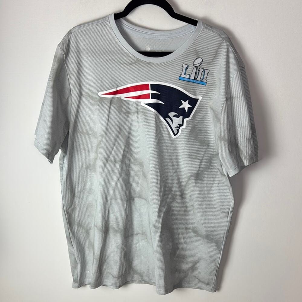 NFL Patriots T-Shirt - Men's XL
